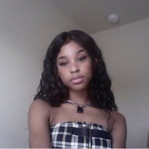 Meet your Posher, Amaya